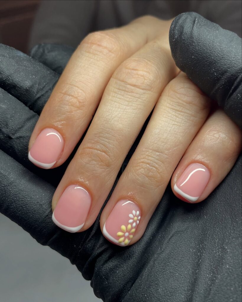 French tip square nails with daisies floral nail ideas for spring and summer