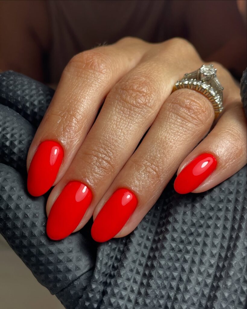 Glossy Red Oval Nails – Classic and Timeless Simple Nail Ideas for a Confident Style