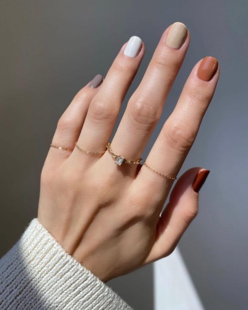 Neutral Ombre Rounded Nails in Taupe and Chocolate Brown for Chic Autumn Style