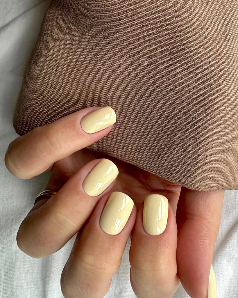 Pastel Yellow Rounded Square Nails for a Minimalist Spring Look – Simple Nail Ideas