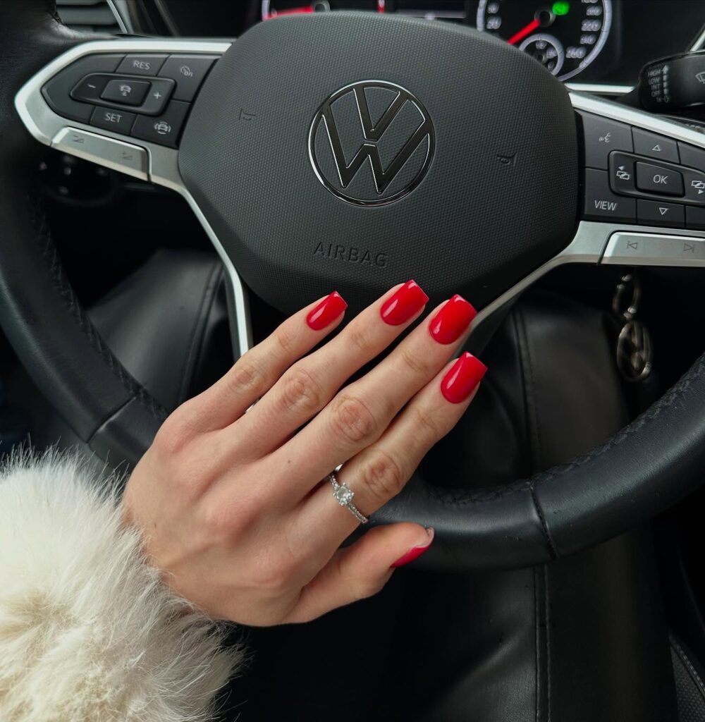 Short Square Glossy Red Nails for a Clean and Stylish Everyday Look