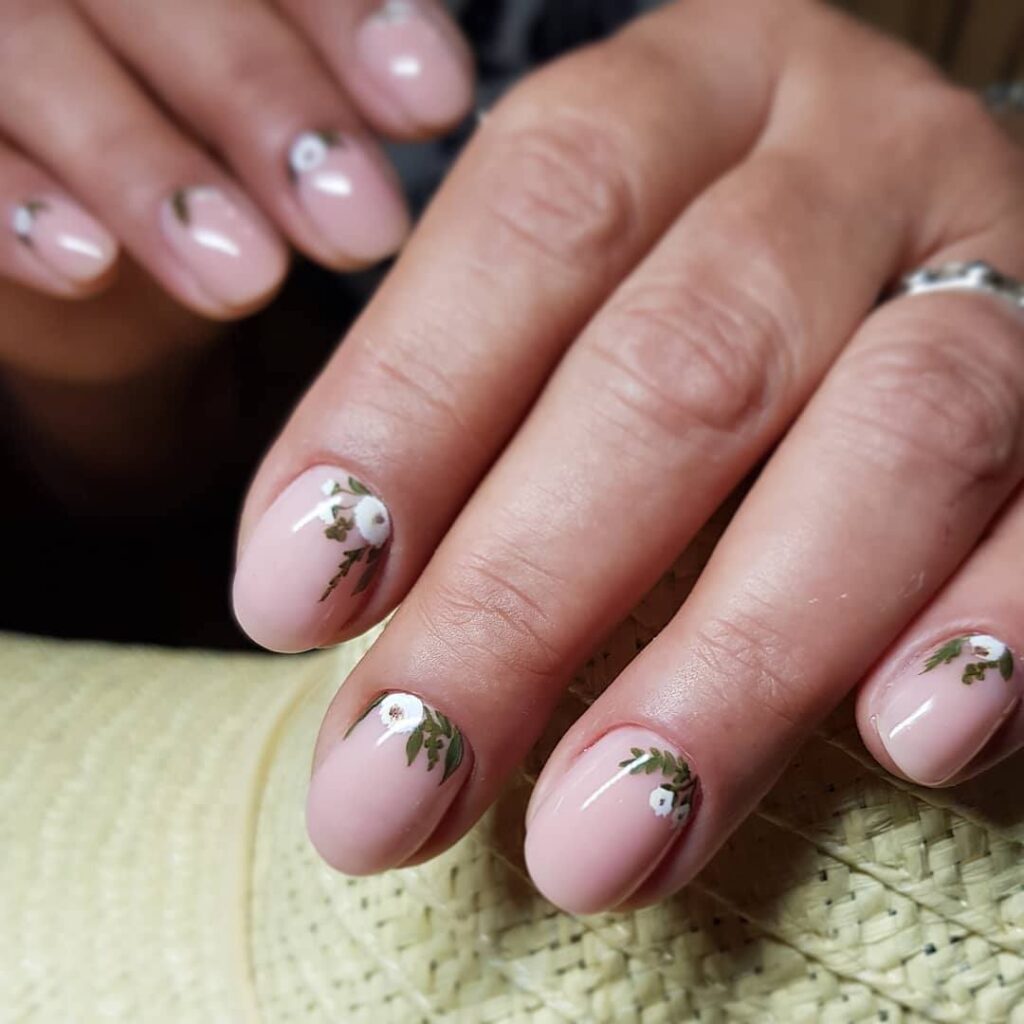 Soft Pink Nails with White Flowers – Delicate Spring Short Nail Ideas for a Minimal Botanical Look