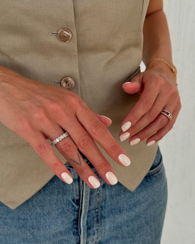 Creamy Ivory Rounded Square Nails for Timeless Everyday Elegance