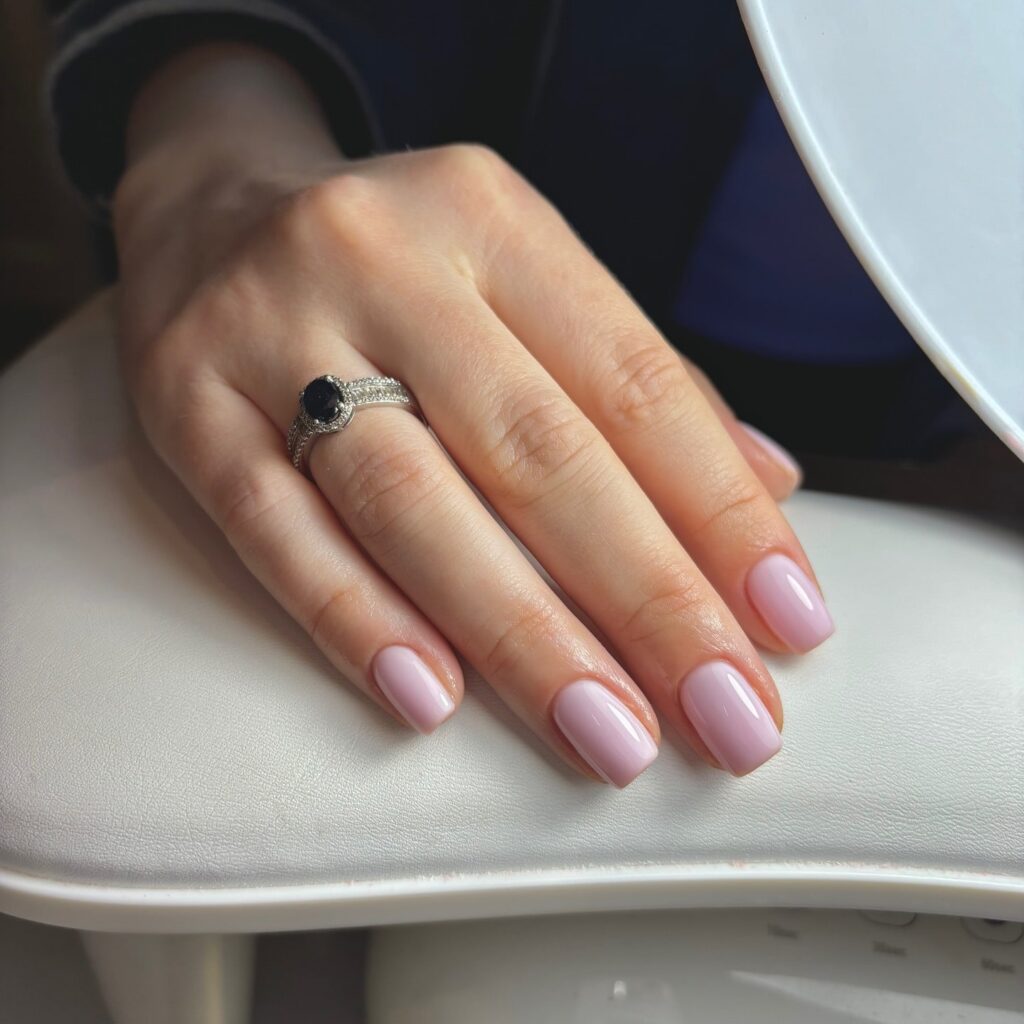 Pale Lilac-Pink Square Nails for Elegant Everyday Style
