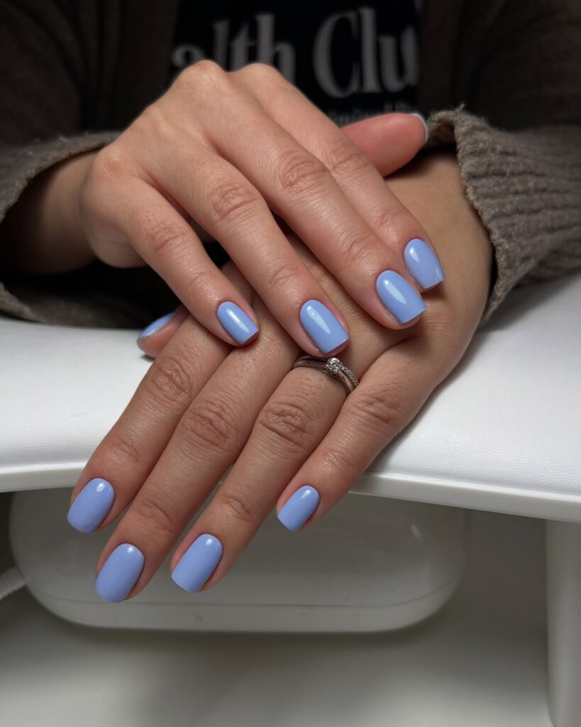 Pastel Periwinkle Oval Nails for a Breezy Spring Office Vibe